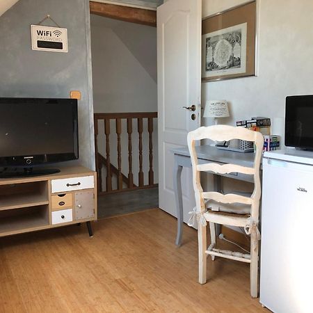 Апартаменты Chambre Double Avec Sdb Privee Au Milieu Des Champs Teloche Экстерьер фото